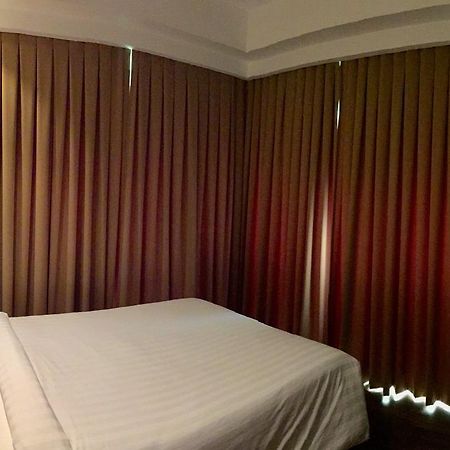 Padgett Place Prime Suites セブ市 エクステリア 写真