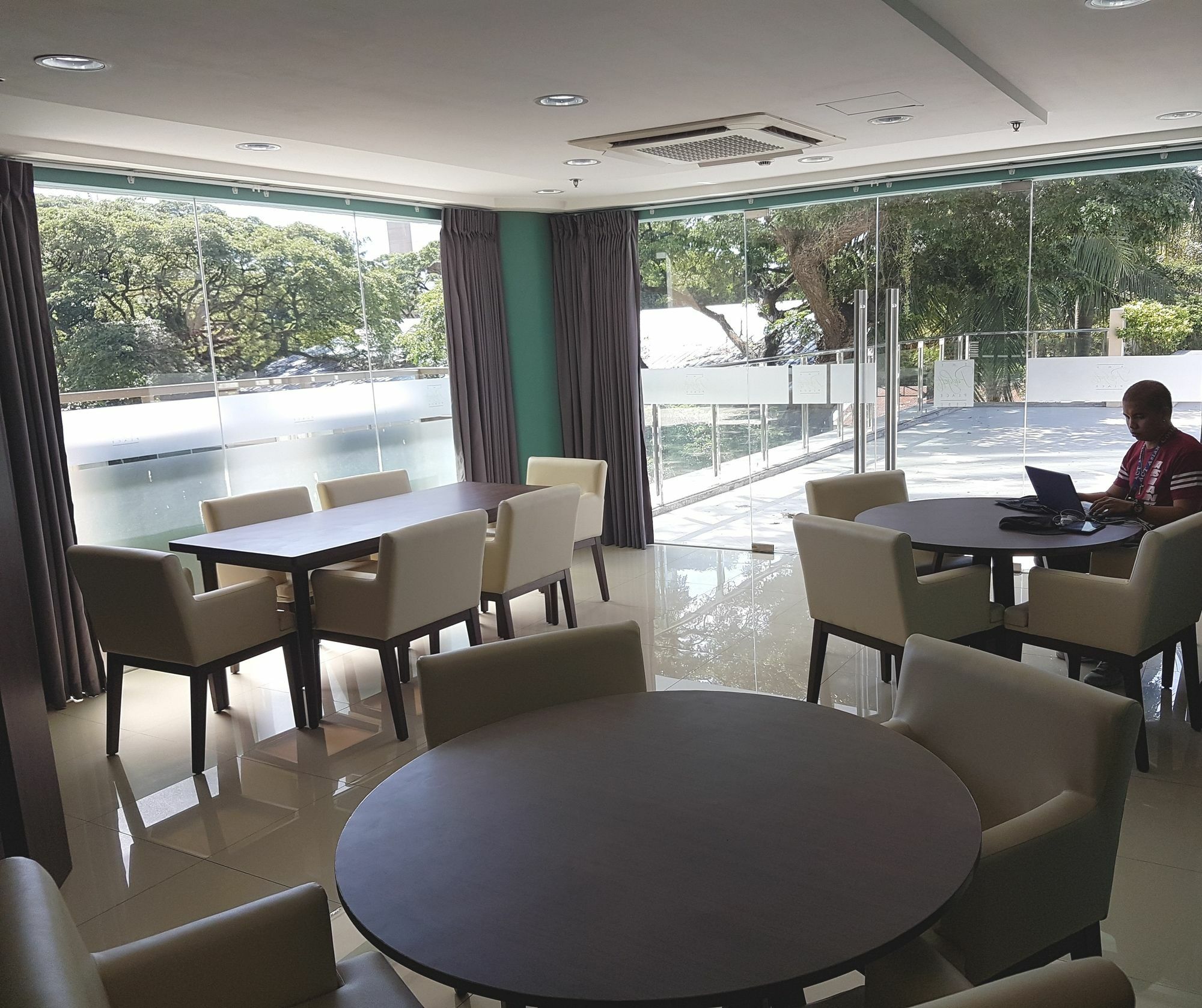 Padgett Place Prime Suites セブ市 エクステリア 写真