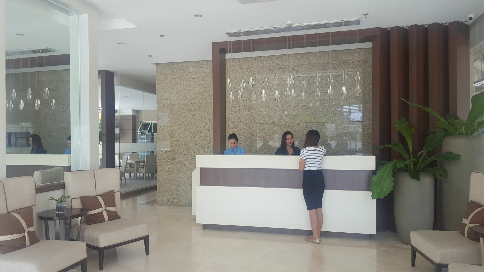 Padgett Place Prime Suites セブ市 エクステリア 写真